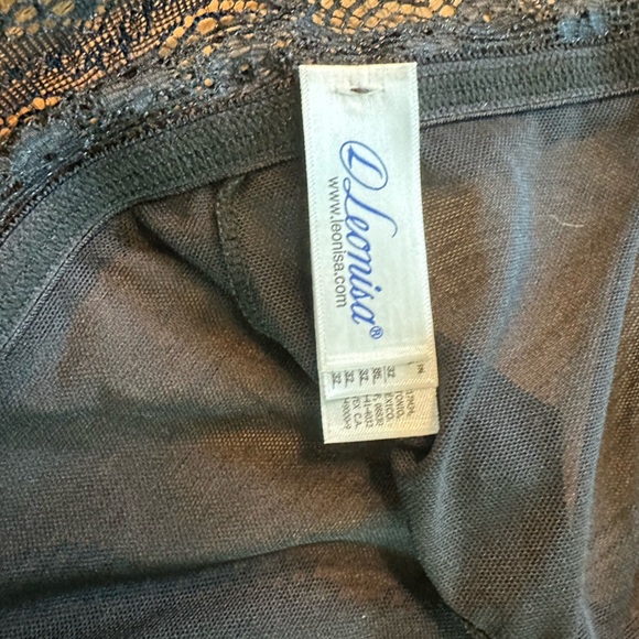 Leonisa Black Lace High Neck Bralette w/ Cap Sleeves. Size 32B - Picture 5 of 6